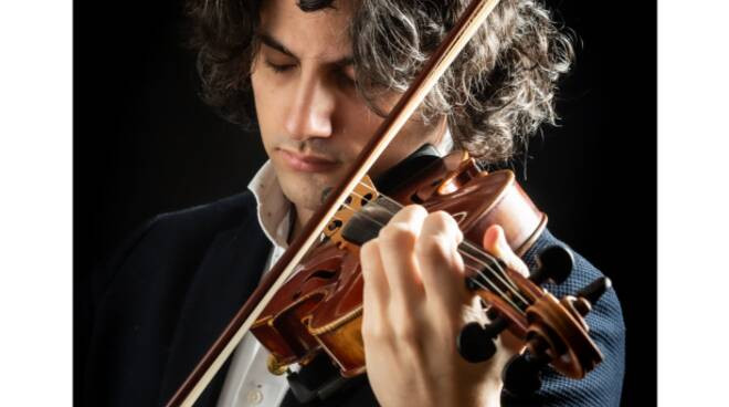 Nicolò Grassi - Primo Violino Orchestra La Corelli (Italia), Violino di Spalla Orchestre Colonne (Francia)